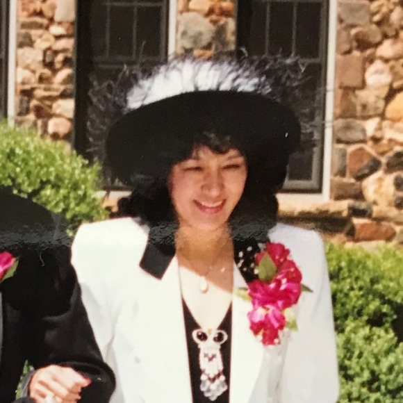 Meet your Posher, Michell - Picture 2 of 2